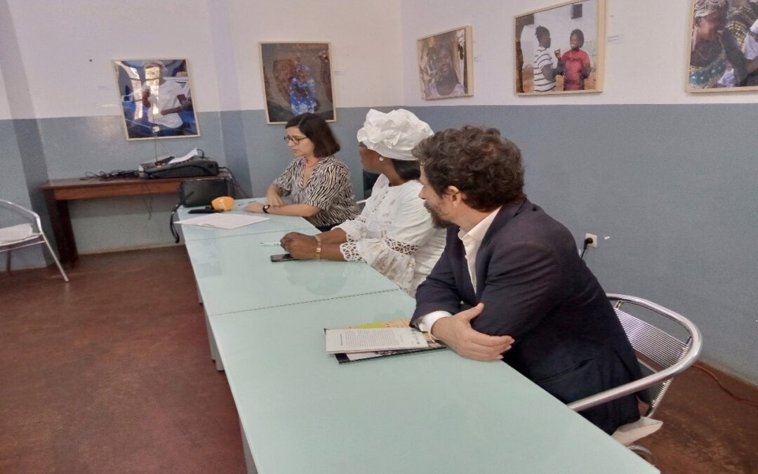 PHOTO EXHIBITION OF WOMEN MEDIA PROFESSIONALS